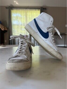 Nike Blazer Mid '77 Vintage in the "Racer Blue" colorway - Size 8.5
